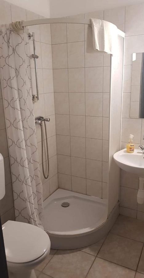 Lanchid Szallo Kecskemét Exterior foto